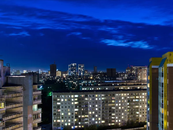 Mooie Achtergrond Landschap Uitzicht Panorama Van Stad Hoogbouw Met Lichtgevende — Stockfoto