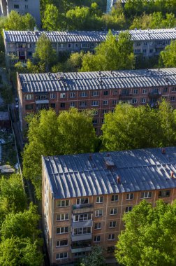 Güzel arka plan ve görünümü, manzara ve gündüz şehir ve sermaye yukarıdan, binalar, Meydanı, park çatılar Panoraması.