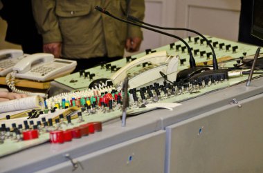 Novosibirsk, Rusya - 5 Ekim 2012. Güzel manzara, arka plan, peyzaj, control tablosu, ekran kartı, elektronik kontrol devre demiryolu ulaşım Panoraması