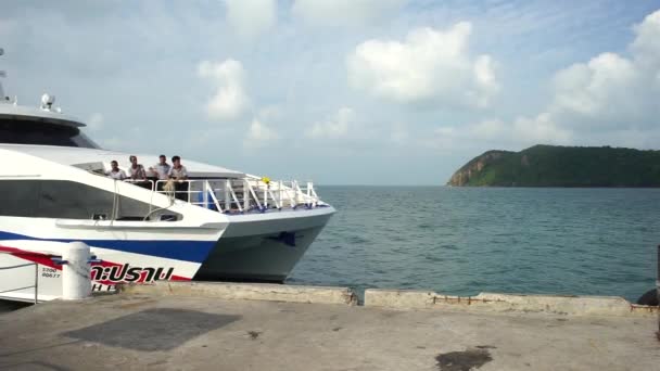 Tailândia Barco Chegando Com Fundo Mar — Vídeo de Stock