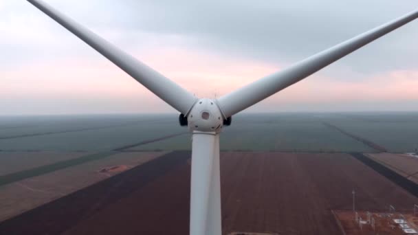 Processo Construção Moinho Torre Energia Eólica Construção Montagem Lâminas Turbina — Vídeo de Stock