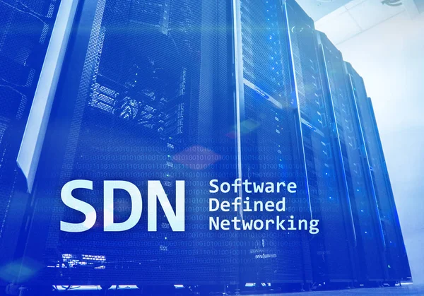 Sdn ソフトウェアは 最新のサーバー ルームの背景にネットワー キングの概念を定義 — ストック写真
