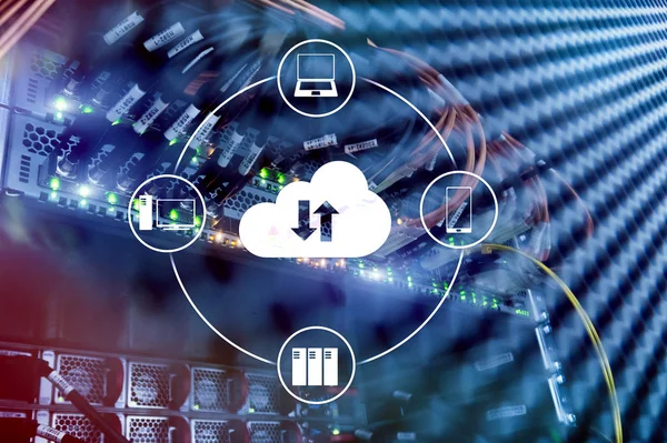 Servidor Cloud Computação Armazenamento Processamento Dados Conceito Internet Tecnologia — Fotografia de Stock