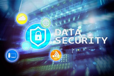 Veri güvenliği, siber suç önleme, dijital bilgi koruma. Kilit kutsal kişilerin resmi ve sunucu Oda arka plan.