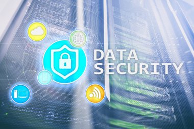 Veri güvenliği, siber suç önleme, dijital bilgi koruma. Kilit kutsal kişilerin resmi ve sunucu Oda arka plan.