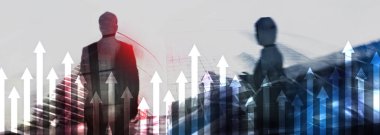 Gökdelen arka planında ok grafiği yukarı. İcat ve finansal büyüme kavramı.