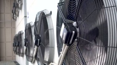 Büyük açık klima üniteleri. Büyük fan hava kompresörü