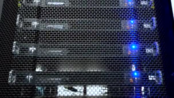 Fiber Optiska Kontakten Gränssnitt Rack Monterade Servrar Serverhall Server Rack — Stockvideo