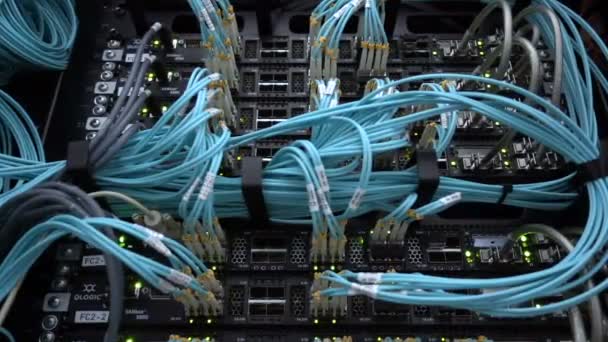 Fiber Optiska Kontakten Gränssnitt Rack Monterade Servrar Serverhall Server Rack — Stockvideo