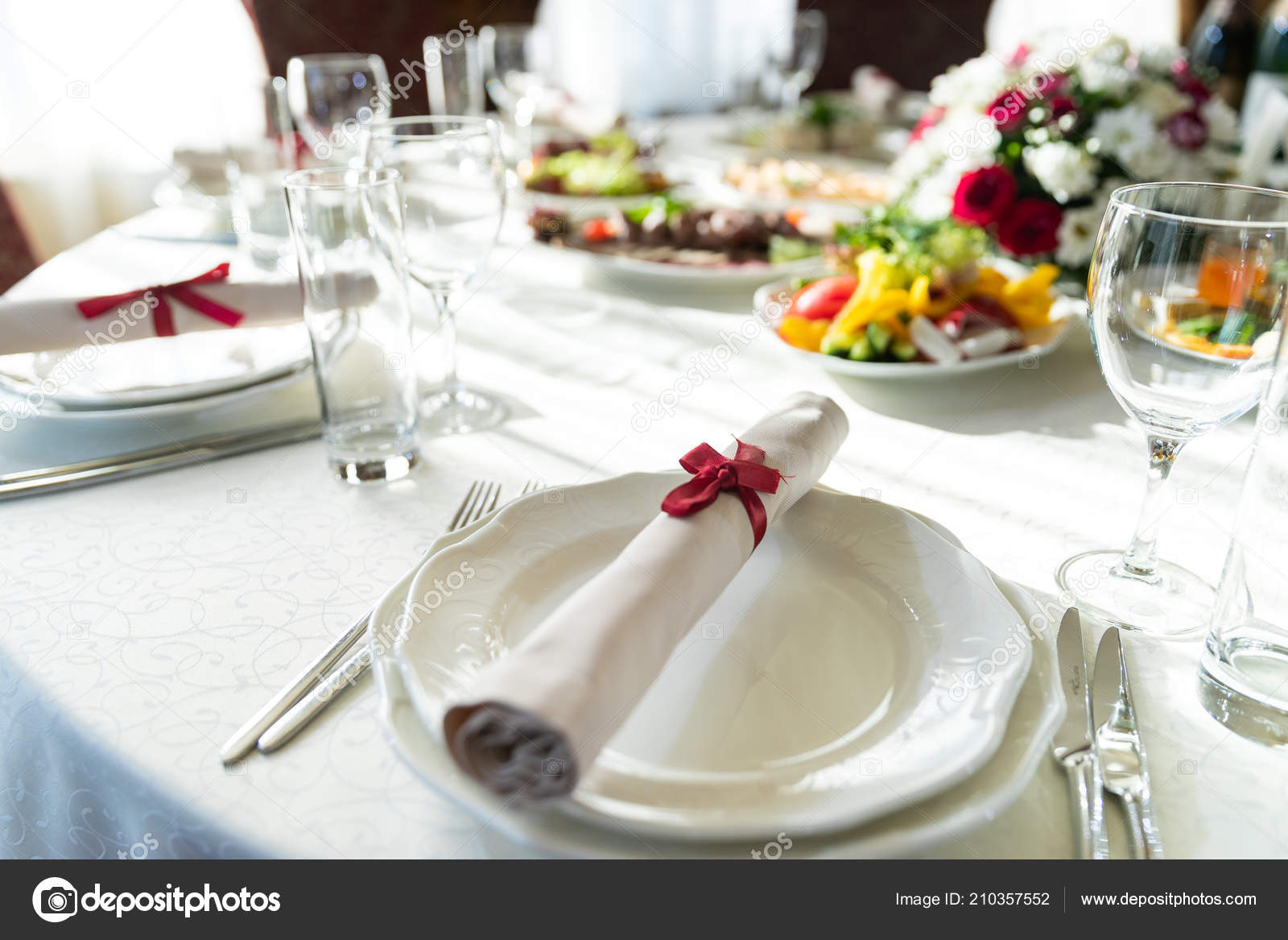 Table Setting Dishes Appetizers Skewers Desserts Salads Snacks Buffet