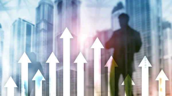 Gráfico Flecha Hacia Arriba Sobre Fondo Rascacielos Concepto Inversión Crecimiento —  Fotos de Stock