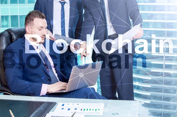 Konsep Teknologi Blockchain Pada Latar Belakang Server Enkripsi Data — Stok Foto