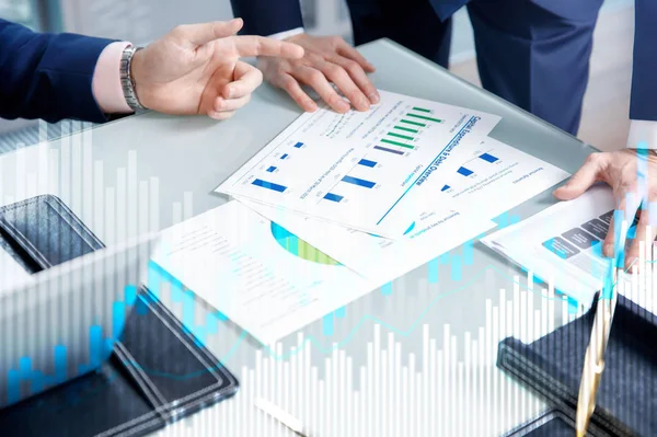 Aktie Handel Ljusstake Diagram Och Diagram Suddig Kontor Centrum Bakgrund — Stockfoto