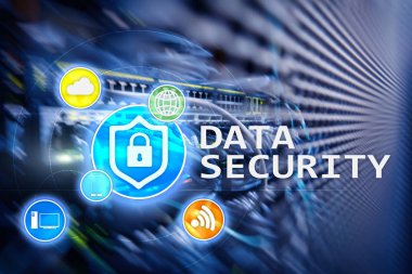 Veri güvenliği, siber suç önleme, dijital bilgi koruma. Kilit kutsal kişilerin resmi ve sunucu Oda arka plan.