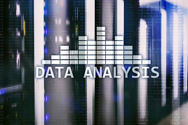 Teks Analisis Data Besar Pada Latar Belakang Ruang Server Konsep — Stok Foto
