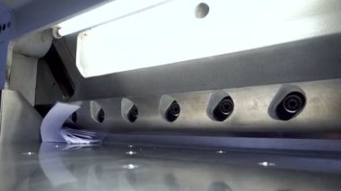 Baskı fabrikası - kesme kağıt makası için büyük endüstriyel kesici - Giyotin makinesi 4 k.