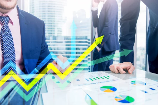 Gráfico Flechas Crecimiento Financiero Concepto Inversión Comercio — Foto de Stock