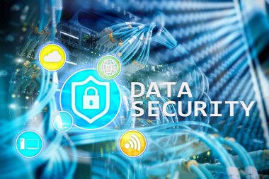 Veri güvenliği, siber suç önleme, dijital bilgi koruma. Kilit kutsal kişilerin resmi ve sunucu Oda arka plan.