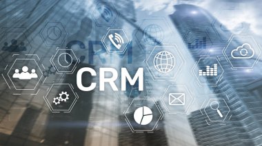 CRM, müşteri ilişkileri yönetimi sistemi kavramı bulanık arka plan üzerinde.