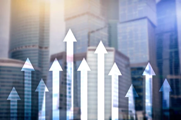 Gráfico Flecha Hacia Arriba Sobre Fondo Rascacielos Concepto Inversión Crecimiento —  Fotos de Stock