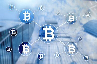 Bulanık gökdelenler arka plan üzerinde Bitcoin cryptocurrency ve blockchain teknoloji kavramı