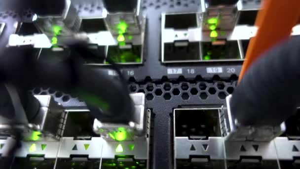 Anahtarı Yol Açtı Anahtarı Datacenter Closeup Anahtarı Led Yanıp Söner — Stok video