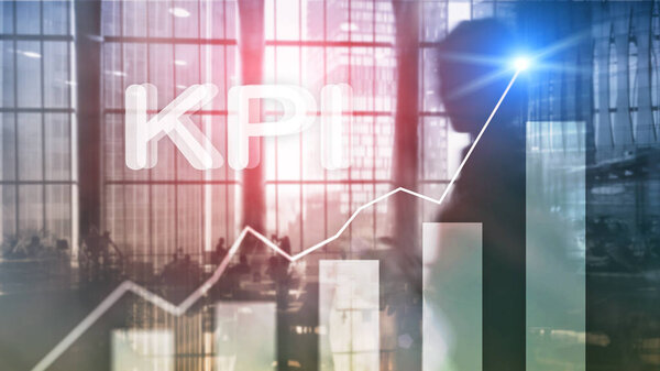 KPI - ключевой индикатор производительности. Бизнес и технологическая концепция. Многократное воздействие, смешанные среды. Финансовая концепция на размытом фоне