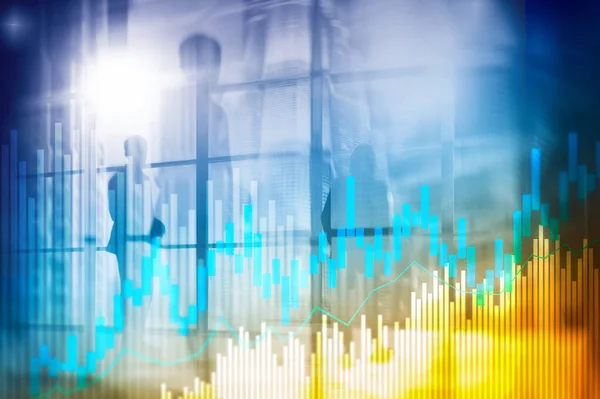 Cuadro de velas de comercio de acciones y diagramas en el fondo borroso del centro de oficina. — Foto de Stock