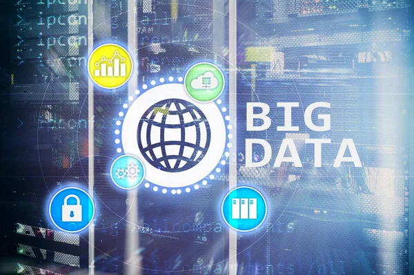 Big Data analisando servidor. Internet e tecnologia . — Fotografia de Stock