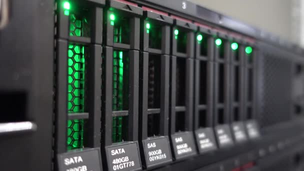 Sala Dati Server Cluster Datacenter Hdd Sata Concetto — Video Stock