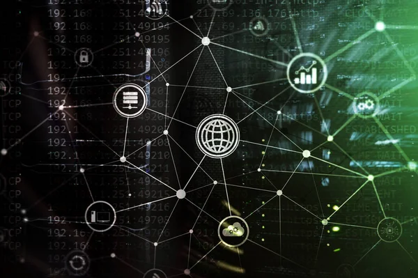 TIC - tecnología de la información y las telecomunicaciones e IOT - internet de las cosas conceptos. Diagramas con iconos en los fondos de la sala de servidores . —  Fotos de Stock