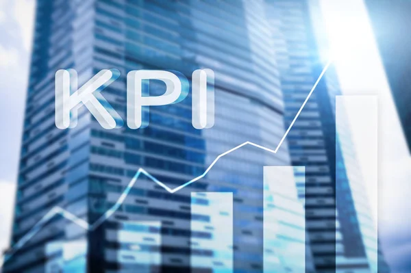 KPI - Indicador de rendimiento clave. Concepto de negocio y tecnología. Exposición múltiple, medios mixtos. Concepto financiero sobre fondo borroso —  Fotos de Stock
