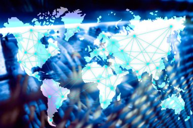 Dünya harita sunucu Oda arka plan üzerinde Internet ve telekomünikasyon konseptiyle.