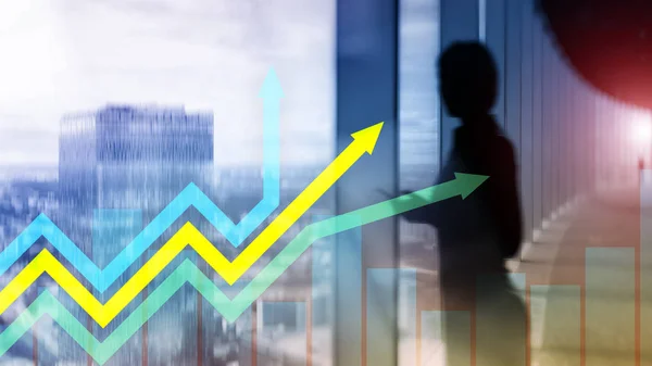 Gráfico de setas de crescimento financeiro. Conceito de investimento e negociação . — Fotografia de Stock