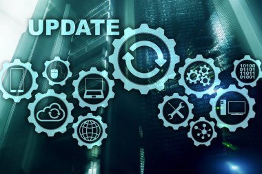 Sanal Ekran Sunucusu Odası Datacenter Arkaplanındaki Yazılım Bilgisayarını Güncelle. Teknoloji Güncelleme Kavramı.
