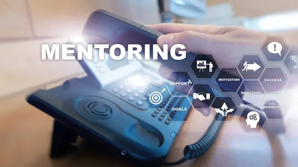 Mentoring aziendale. Personal Coaching. Formazione concetto di sviluppo personale. Mezzi misti. — Foto Stock