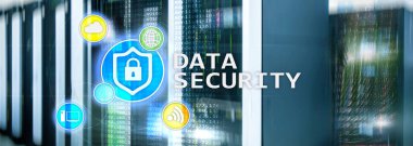 Veri güvenliği, siber suç önleme, dijital bilgi koruma. Kilit kutsal kişilerin resmi ve sunucu Oda arka plan