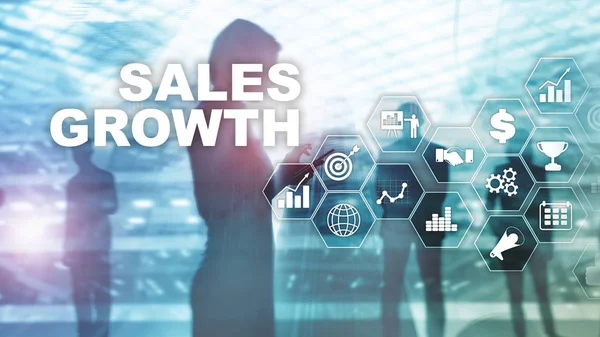Концепція зростання діаграм. Збільшення продажів, маркетингова стратегія. Подвійна експозиція з бізнес-графом . — стокове фото