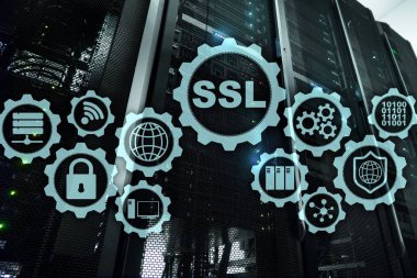 SSL Güvenli Soketler Katmanı konsepti. Kriptografik protokoller güvenli iletişim sağlar. Sunucu odası arkaplanı.