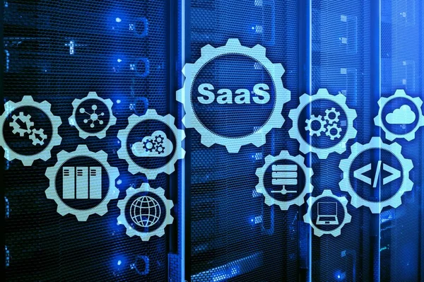 Software como um serviço SaaS. Conceito de software. Modelo de tecnologia moderna em um fundo de sala de servidor de tela virtual. Software sob demanda. — Fotografia de Stock