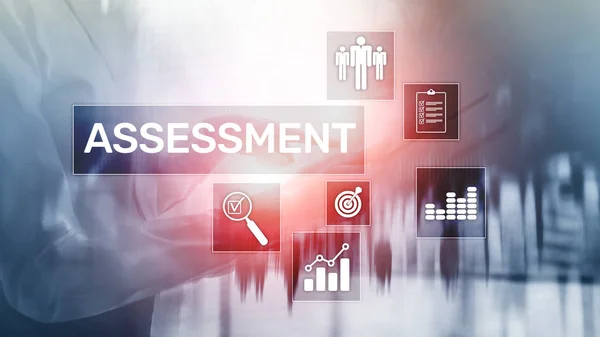 Utvärdering utvärdering åtgärd Analytics analys affärer och teknik koncept på suddig bakgrund. — Stockfoto