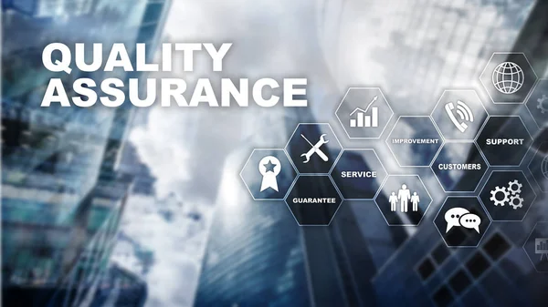 Le concept d'assurance de la qualité et son impact sur les entreprises. Contrôle de qualité. Garantie de service. Techniques mixtes. — Photo