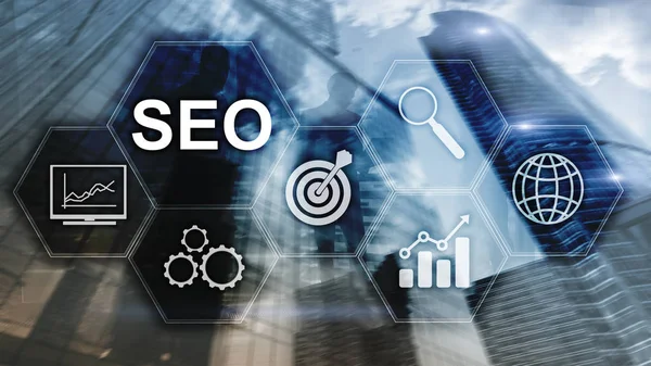 SEO -背景にぼやけた上で検索エンジンの最適化、デジタルマーケティングやインターネット技術の概念 — ストック写真
