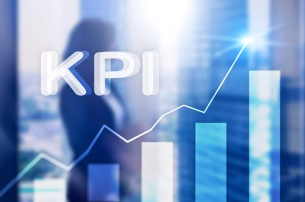 KPI - Key Performance Indicator. Geschäfts- und Technologiekonzept. Mehrfachbelichtung, gemischte Medien. Finanzkonzept vor verschwommenem Hintergrund — Stockfoto