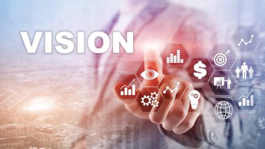 Vizyon kavramı. İş adamları ve arka plan üzerinde modern şehir. Sanal ekran karışık teknik.