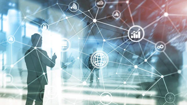 TIC - Tecnologias da informação e das telecomunicações e IOT - Conceitos da Internet das Coisas. Diagramas com ícones em fundos de sala de servidor . — Fotografia de Stock