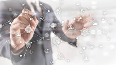 Sanal ekranda teknoloji endüstriyel iş akışı organizasyon yapısı. IOT akıllı endüstri konsepti karışık medya diyagramı