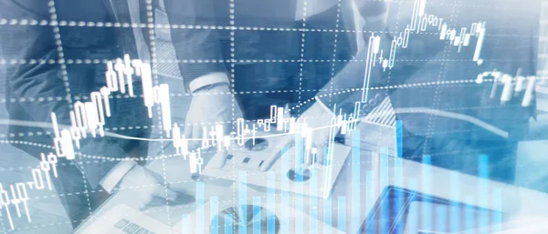 Forex трейдинг, Финансовый рынок, Инвестиционная концепция на фоне бизнес-центра — стоковое фото