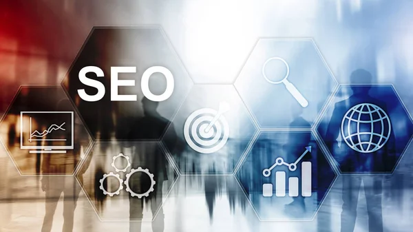 SEO -背景にぼやけた上で検索エンジンの最適化、デジタルマーケティングやインターネット技術の概念. — ストック写真