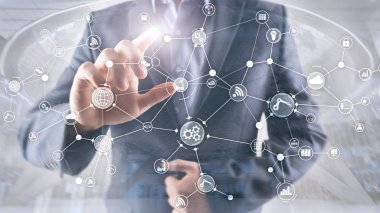 Sanal ekranda teknoloji endüstriyel iş akışı organizasyon yapısı. IOT akıllı endüstri konsepti karışık medya diyagramı